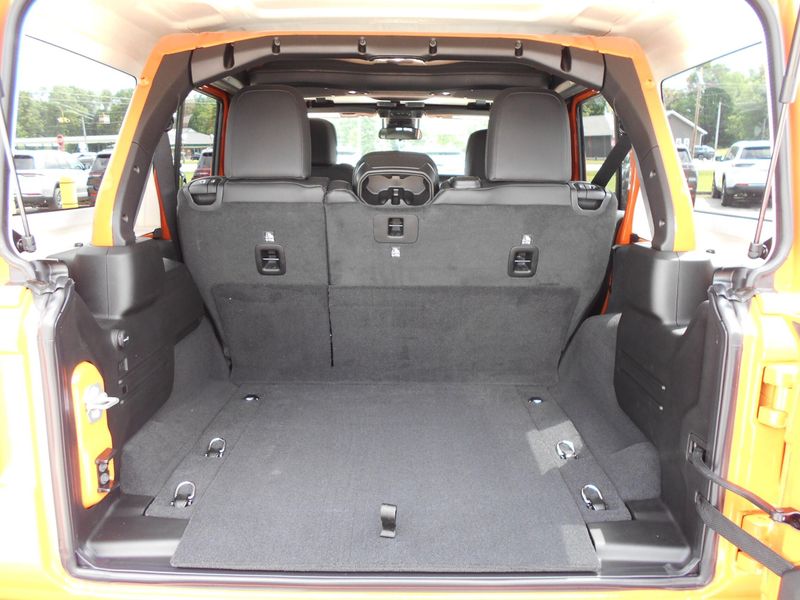 2025 Jeep Wrangler 4-door RubiconImage 18