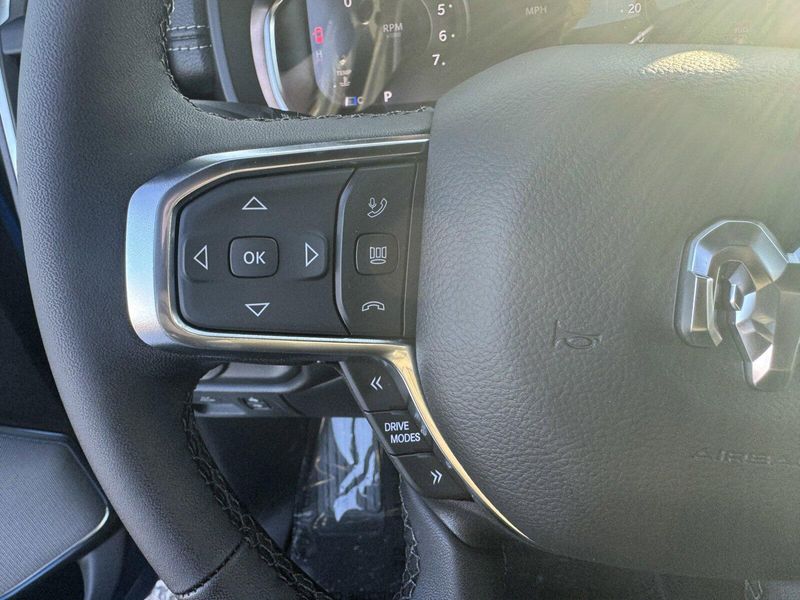 2025 RAM 1500 LaramieImage 18