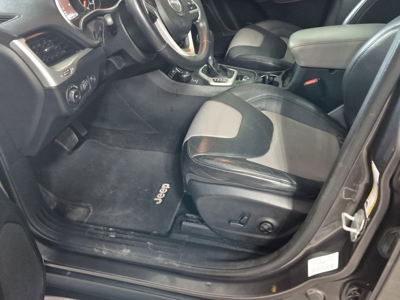 2014 Jeep Cherokee LimitedImage 30