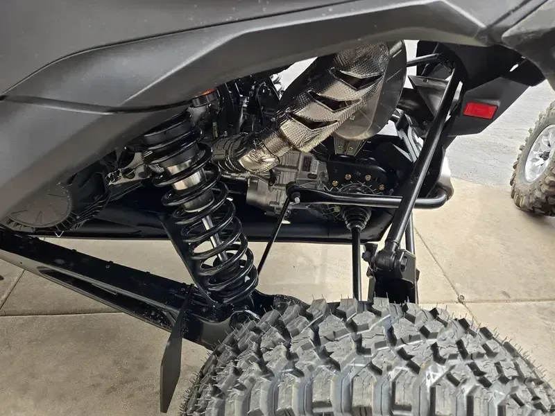 2025 Can-Am MAVERICK R MAX X RS 999T DCT TRIPLE BLACK Image 10