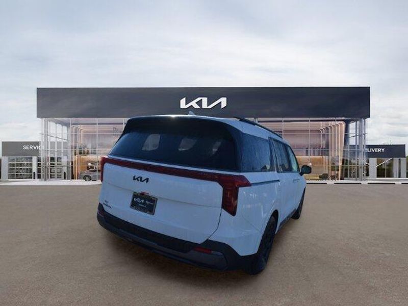 New 2026 Kia Carnival SX PrestigeImage 4