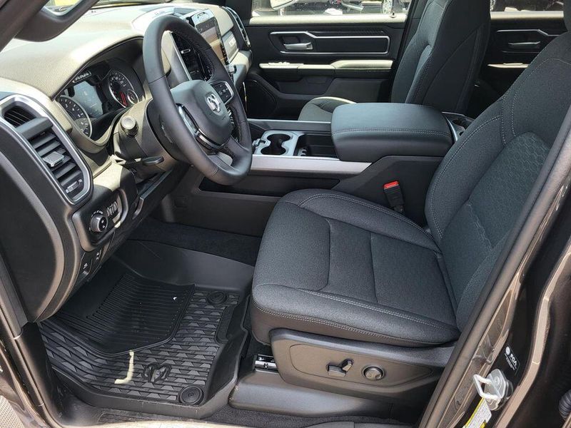 2025 RAM 1500 Lone Star Crew Cab 4x4 5