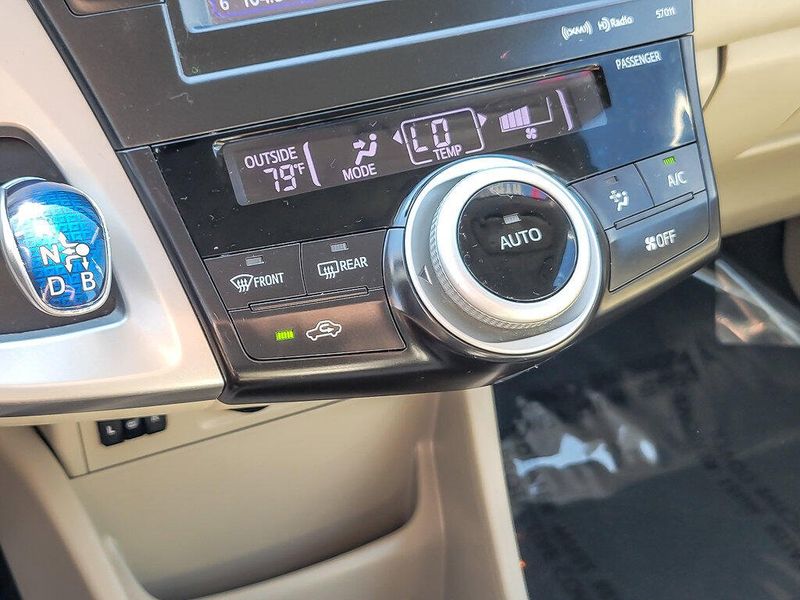 2012 Toyota Prius V Two photo 16