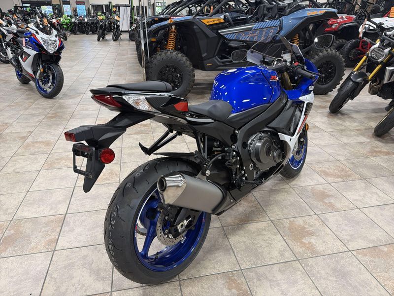 New 2026 Suzuki GSX-R750Z 40TH ANNIVERSARY EDITION Image 17