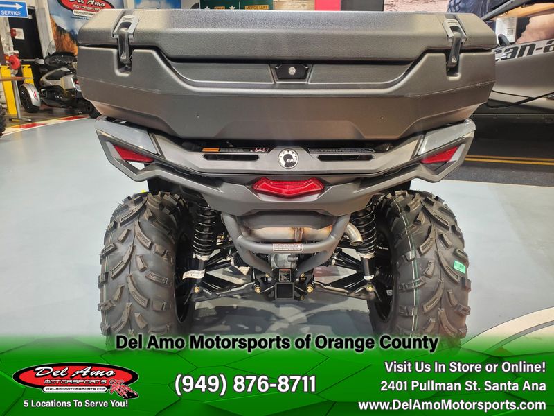 2024 Can-Am 1DRE  in a GRANITE GRAY exterior color. Del Amo Motorsports of Orange County (949) 416-2102 delamomotorsports.com 