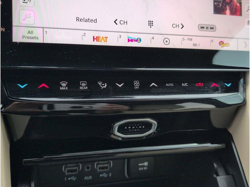 New 2026 Jeep Grand Cherokee Limited 4x2Image 17