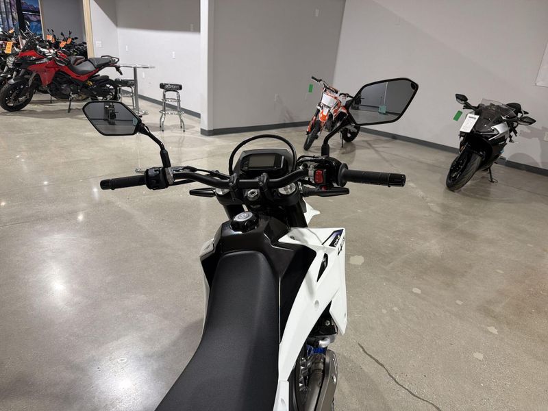 New 2025 Suzuki DR-Z4SM Image 25
