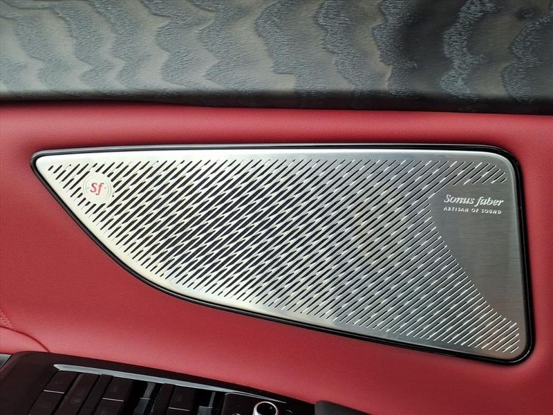 2025 Maserati Grecale photo 17
