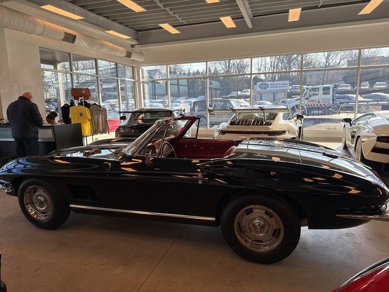 1967 Chevrolet Corvette 327/300 3-speed