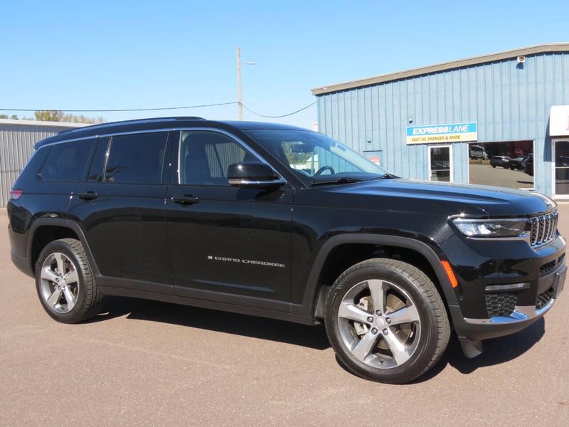 Used 2021 Jeep Grand Cherokee L Limited 4x4 4dr SUVImage 8