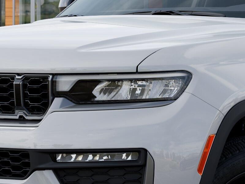 New 2026 Jeep Grand Cherokee Limited 4x4Image 10