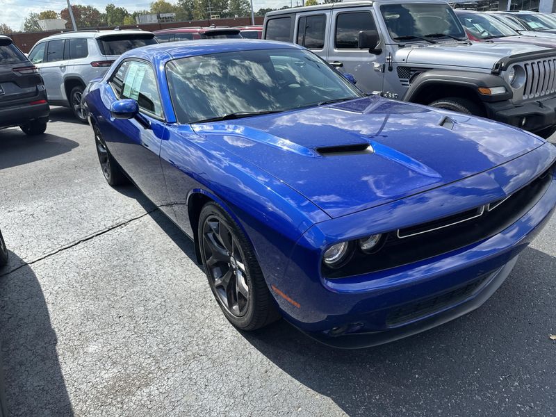 2018 Dodge Challenger SXT Plus photo 3