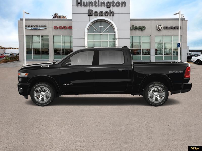 2025 RAM 1500 Big Horn Crew Cab 4x2Image 3