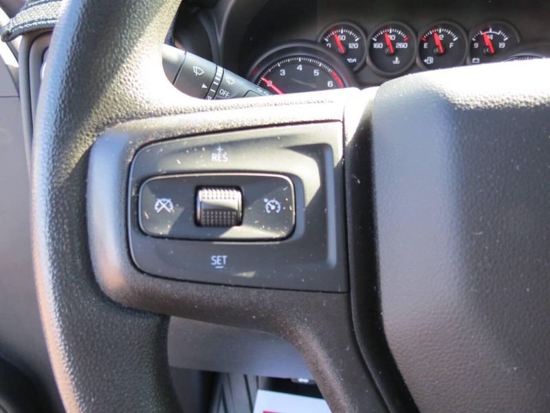 2021 Chevrolet Silverado 1500 Custom photo 14