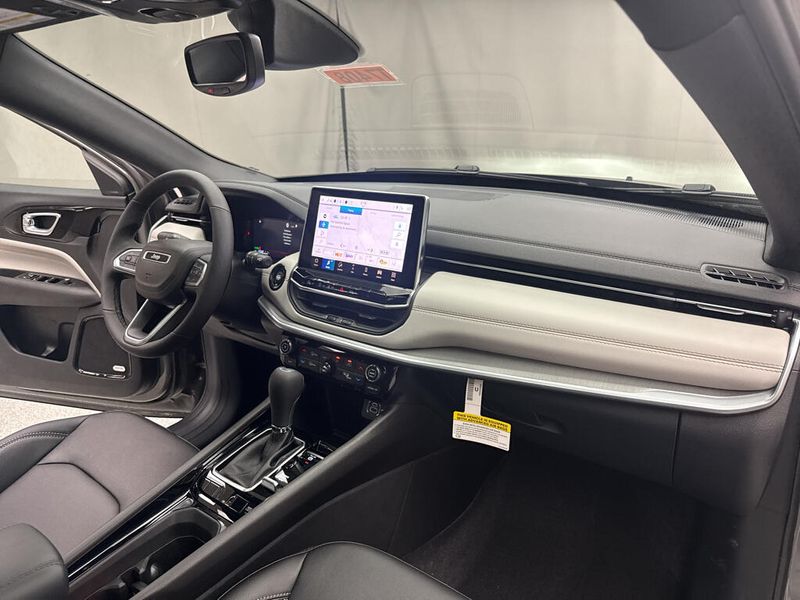 New 2026 Jeep Compass Limited 4x4Image 16