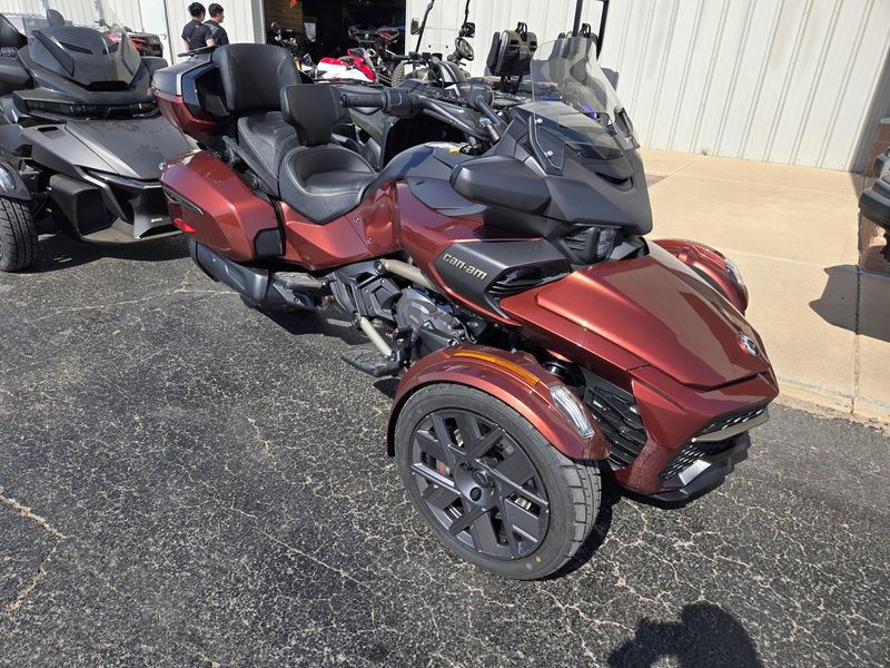 NEW 2026 CAN-AM SPYDER F3 LIMITED SPECIAL SERIES Image 1
