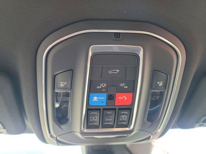 New 2026 Jeep Grand Cherokee Limited 4x2