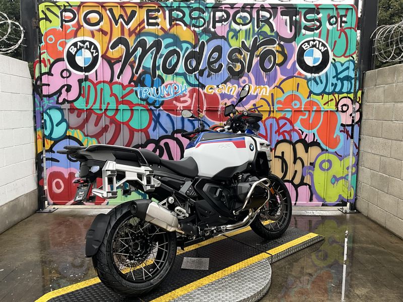 2025 BMW R 1300 GS Adventure Image 3