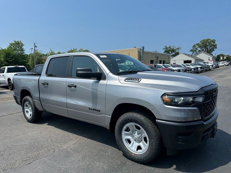 2025 RAM 1500 Tradesman Crew Cab 4x4 5