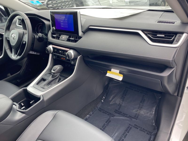New 2025 Toyota RAV4 XLE PremiumImage 9