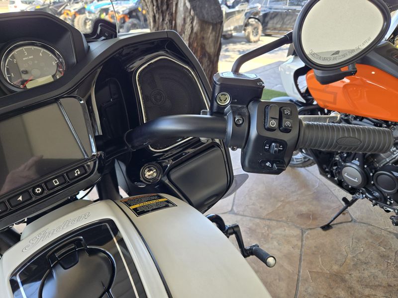 USED 2021 INDIAN MOTORCYCLE CHALLENGER DARK HORSE Image 16