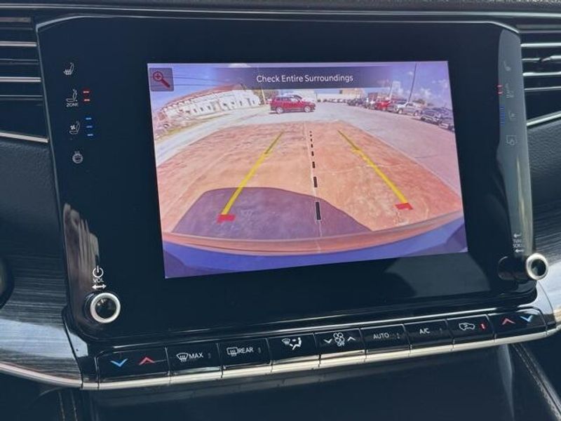 2022 Jeep Wagoneer Series IIIImage 19