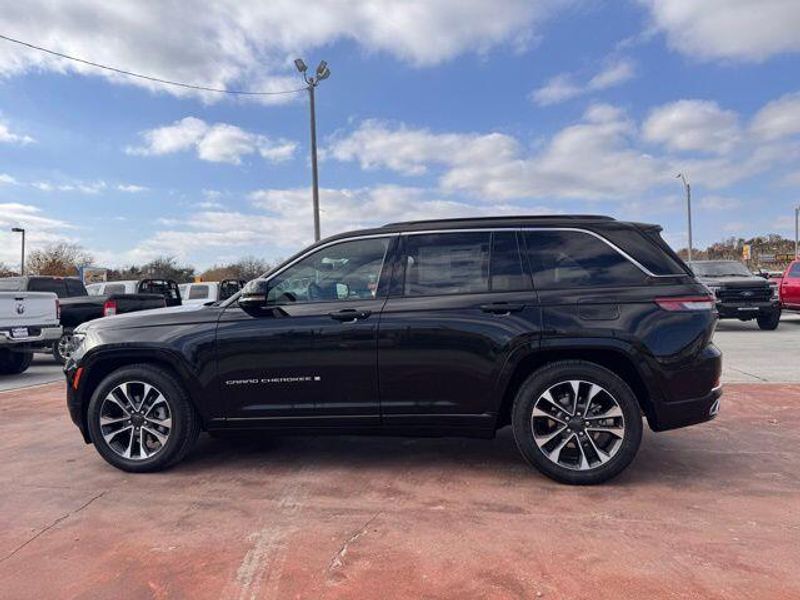 New 2025 Jeep Grand Cherokee Overland 4x4Image 9