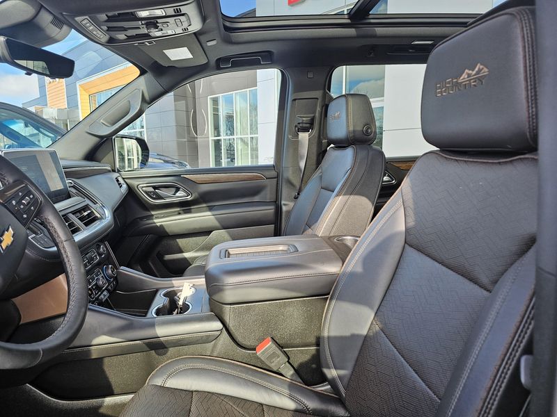 Used 2024 Chevrolet Suburban High CountryImage 15