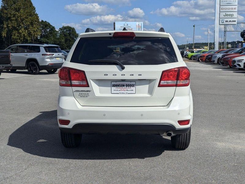 2019 Dodge Journey SEImage 4