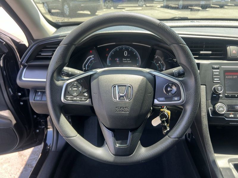2020 Honda Civic Sedan LXImage 9