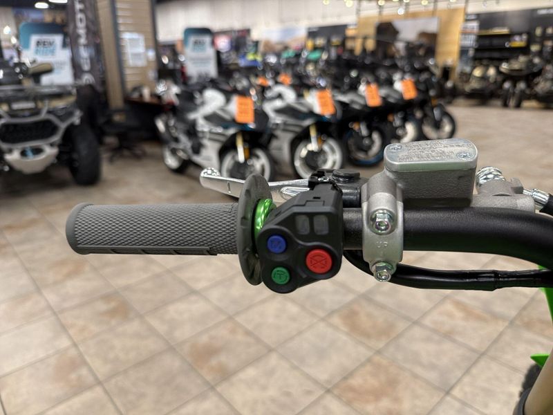 New 2027 Kawasaki KX250F Image 23