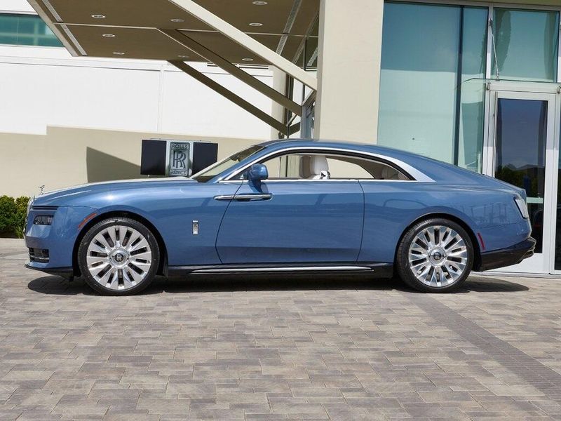 2024 Rolls-Royce Spectre Image 3