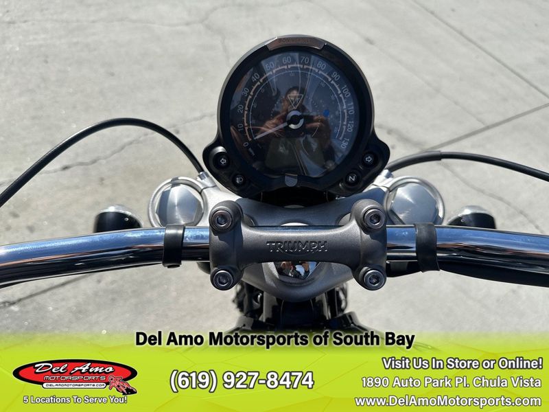 2024 Triumph BONNEVILLE SPEEDMASTER  in a JET BLACK exterior color. Del Amo Motorsports of South Bay (619) 547-1937 delamomotorsports.com 