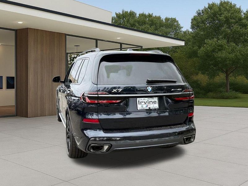 New 2026 BMW X7 xDrive40iImage 12