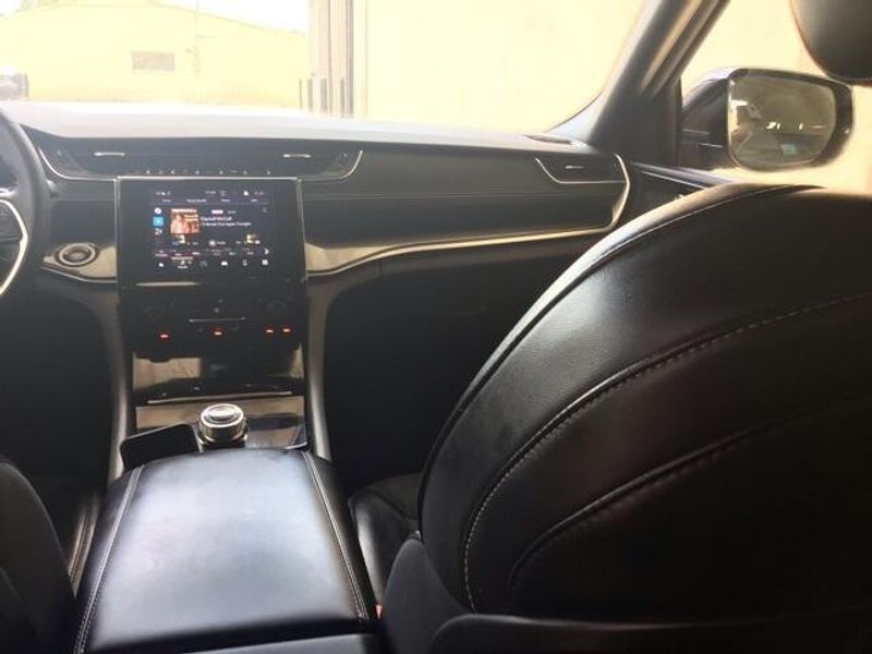 Used 2023 Jeep Grand Cherokee L AltitudeImage 14