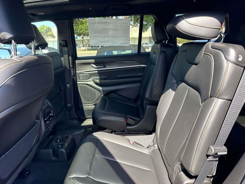 New 2026 Jeep Grand Cherokee L 85th Anniversary Edition 4x4