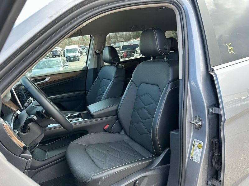 2024 Volkswagen Atlas 2.0T SE w/TechnologyImage 17