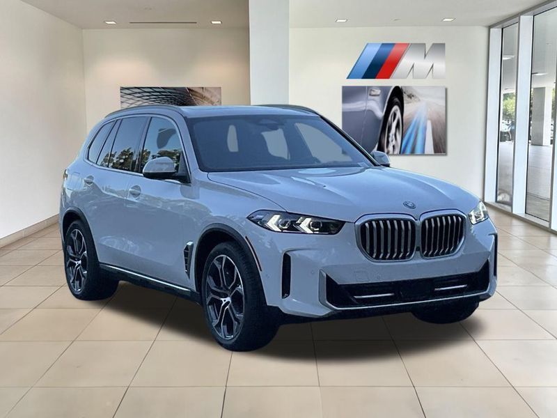 2025 BMW X5 xDrive50eImage 2