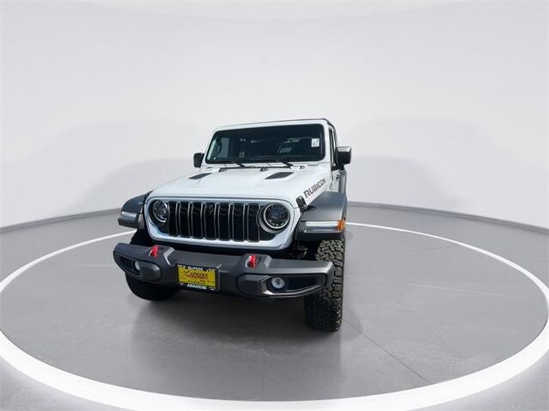 2025 Jeep Wrangler Unlimited Rubicon photo 3