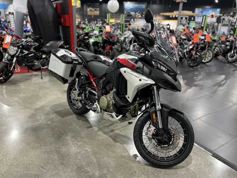 New 2025 Ducati MULTISTRADA V4 RALLY TRAVEL & RADAR SPOKED WHEELS Image 5