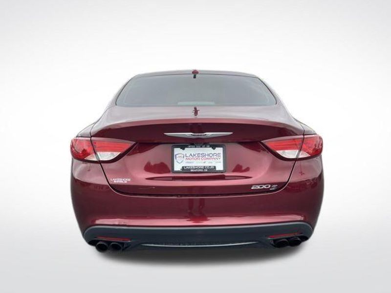 2016 Chrysler 200 S