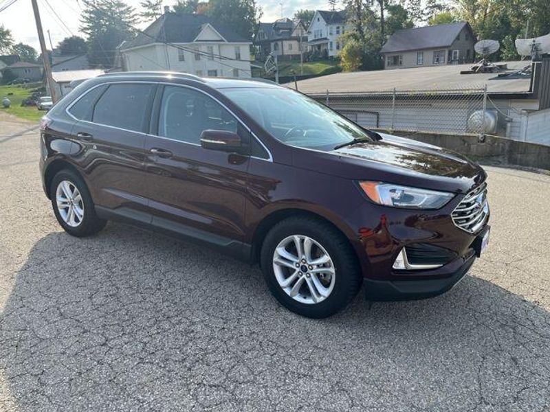 2020 Ford Edge SEL photo 9