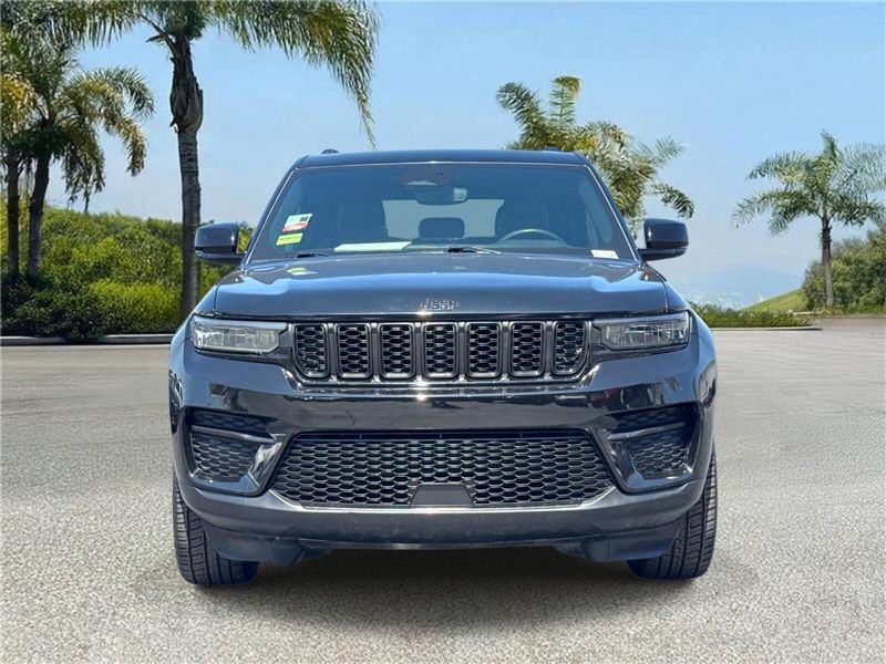 Used 2023 Jeep Grand Cherokee Altitude 4x4