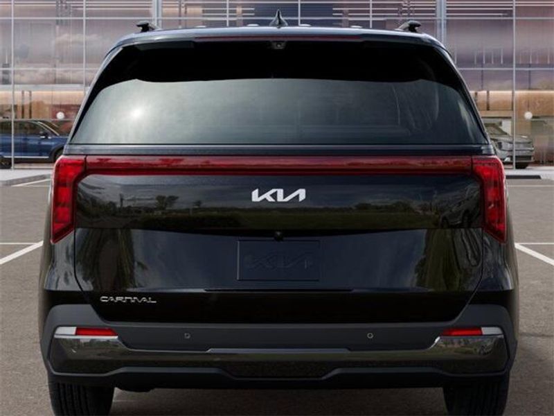 2025 Kia Carnival SXImage 13