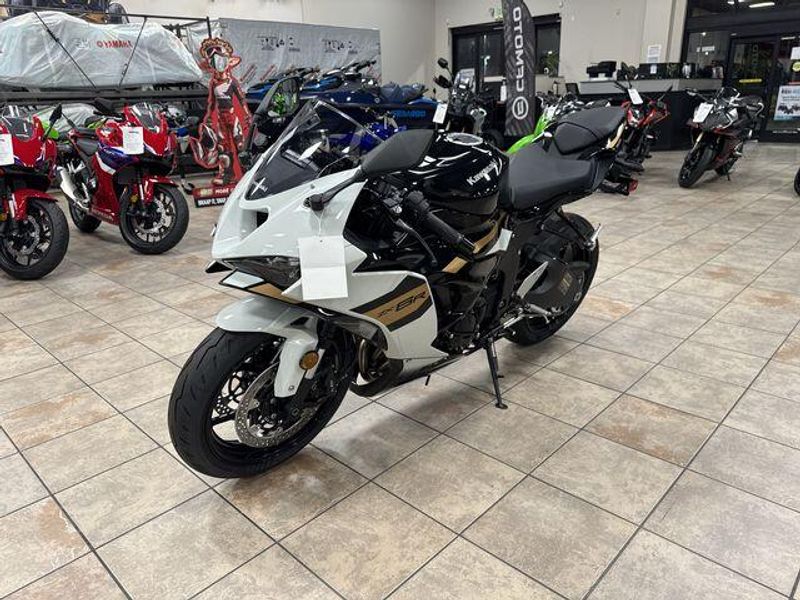 New 2026 Kawasaki NINJA ZX-6R ABS Image 13