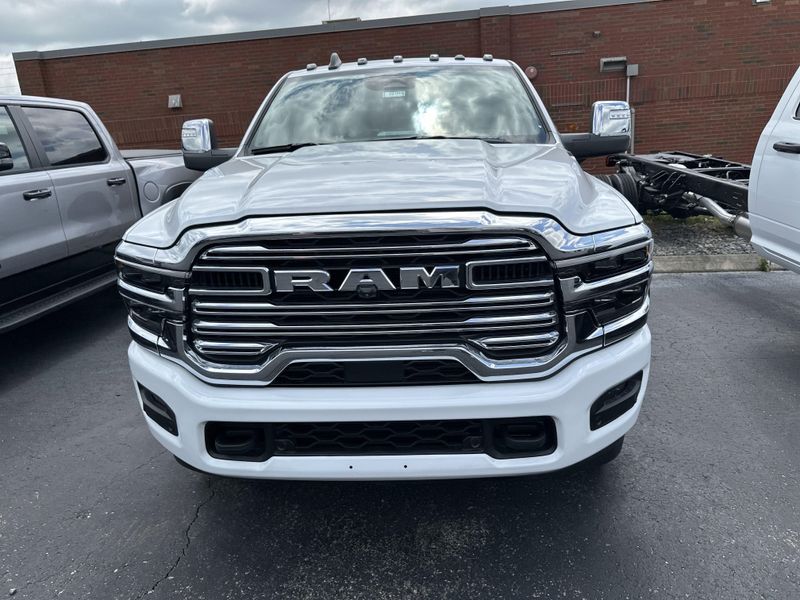 2025 RAM 3500 Laramie Crew Cab 4x4 8