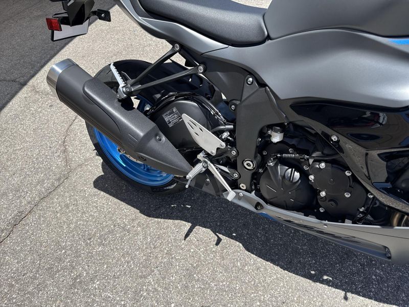 New 2026 Kawasaki NINJA ZX-6R Image 15