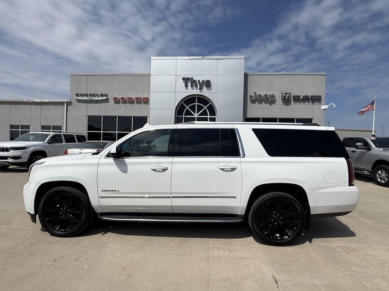 Used 2016 GMC Yukon XL DenaliImage 31