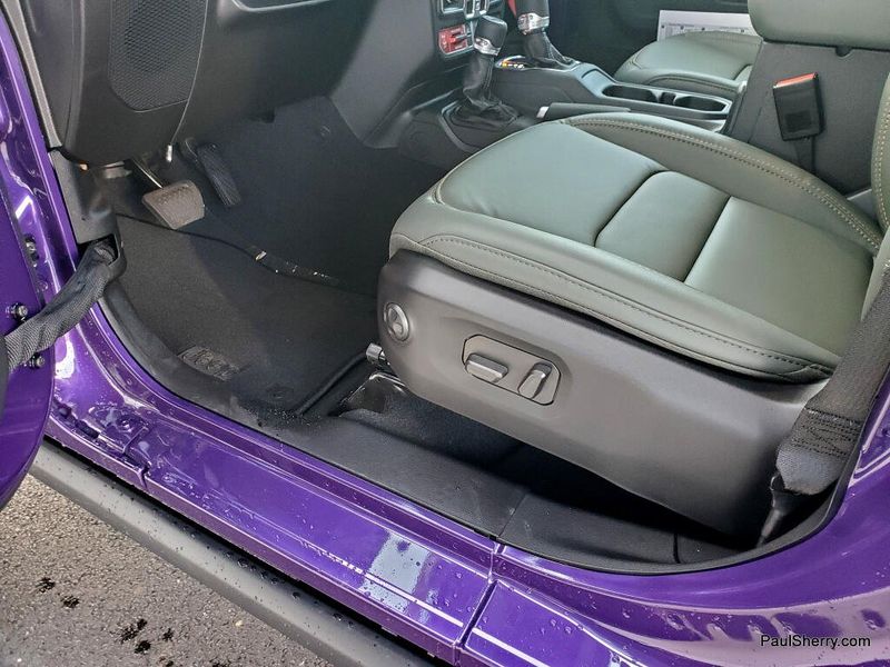 New 2026 Jeep Gladiator Mojave 4x4