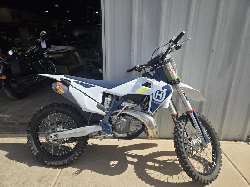 USED 2022 HUSQVARNA TC 250 Image 2